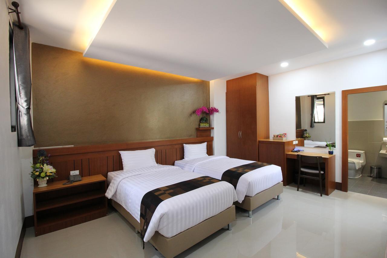 Nonghan Grand Hotel And Resort Amphoe Nong Han Exterior foto
