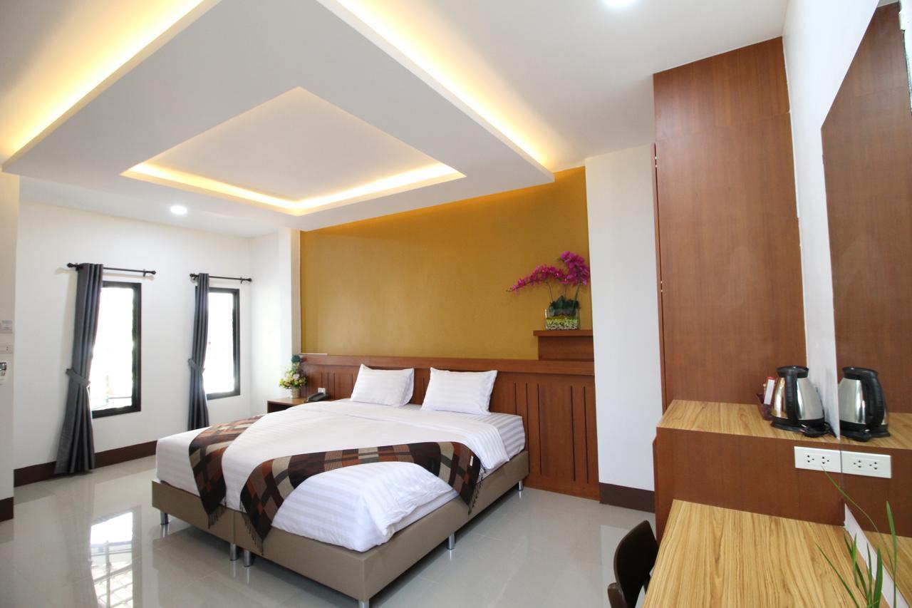 Nonghan Grand Hotel And Resort Amphoe Nong Han Exterior foto