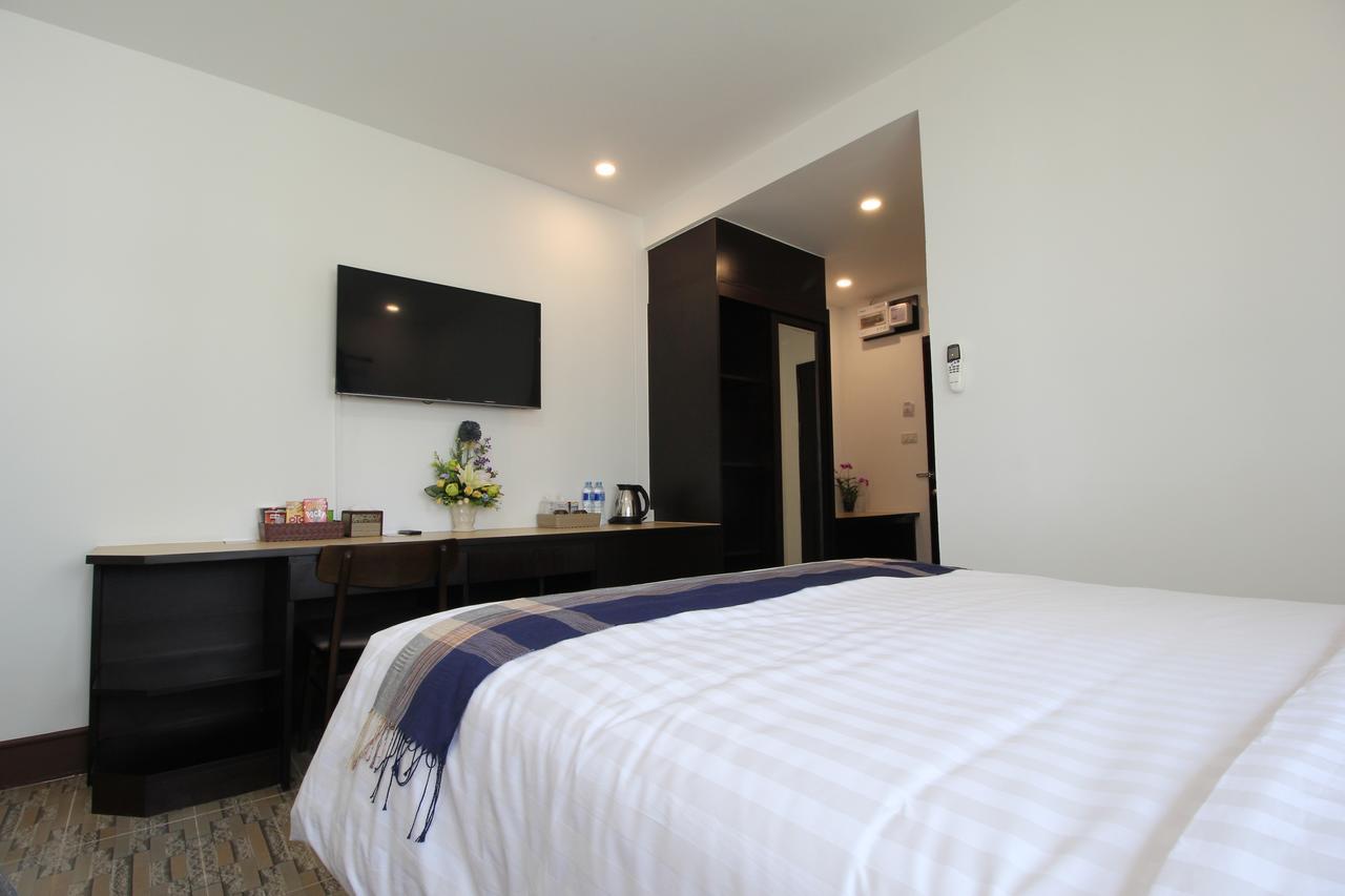 Nonghan Grand Hotel And Resort Amphoe Nong Han Exterior foto
