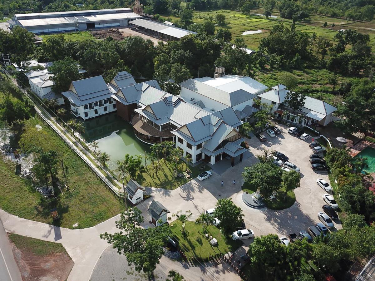 Nonghan Grand Hotel And Resort Amphoe Nong Han Exterior foto
